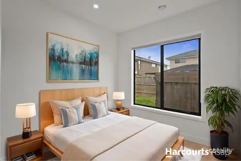 Property photo of 2 Eiger Street Clyde North VIC 3978