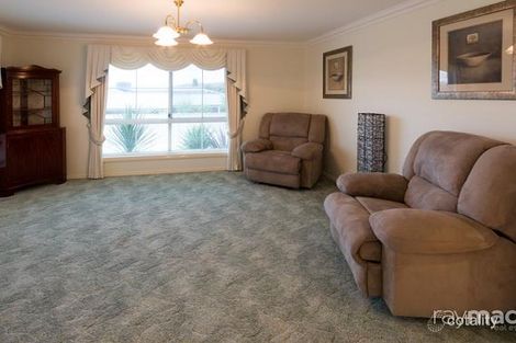 Property photo of 2 Sonata Place Glenroy NSW 2640