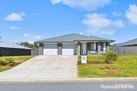 64a/64b Scullin St, Townsend, NSW 2463