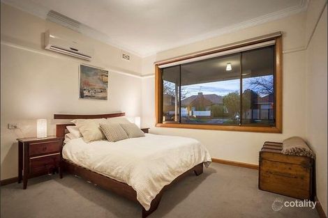 Property photo of 7 Wallen Road Ormond VIC 3204