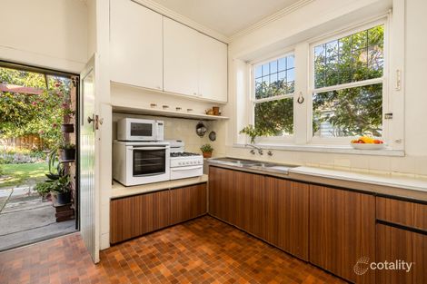 Property photo of 22 Fosbery Avenue Caulfield North VIC 3161