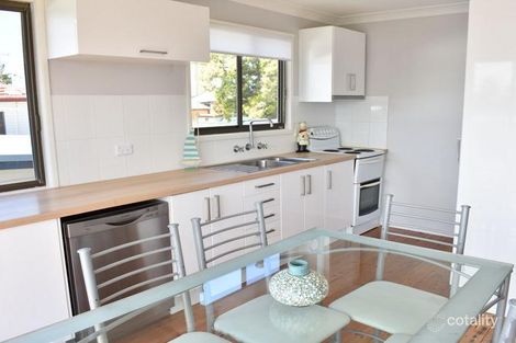 Property photo of 10 Kenilworth Street Mannering Park NSW 2259