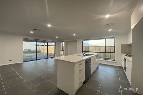 Property photo of 51 McGlinchey Crescent Thornton NSW 2322