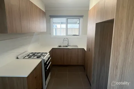 1/34 FRASER ST, HERNE HILL, VIC 3218