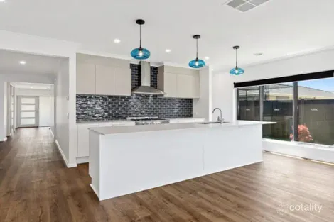 Property photo of 62 Bose Street Mount Duneed VIC 3217