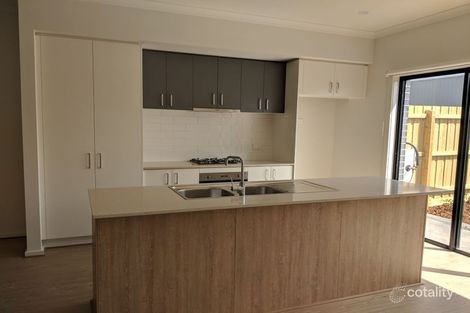 Property photo of 10 Cherry Tree Lane Clyde VIC 3978