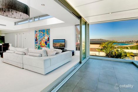 Property photo of 32 Robertson Road North Curl Curl NSW 2099