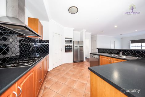 11 Samuel Evans Ct, Seabrook, VIC 3028