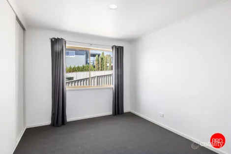 Property photo of 8A Wirth Street Flora Hill VIC 3550