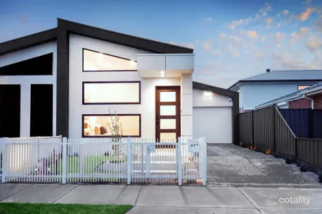 27a Taloumbi Cres, Greenvale, VIC 3059