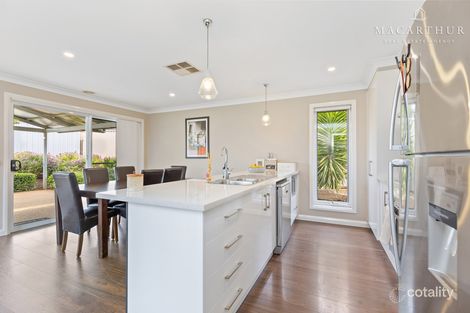 Property photo of 35 Flack Crescent Boorooma NSW 2650