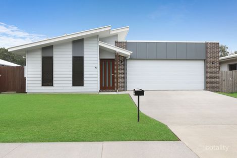 42 Palmerston Cres, Beerwah, QLD 4519