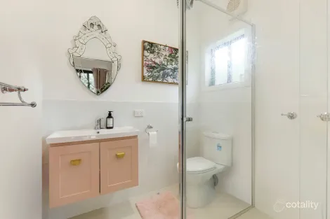 Property photo of 16 Ascot Street Newtown QLD 4350