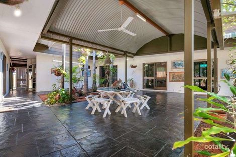 Property photo of 2 Michaelmas Close Clifton Beach QLD 4879