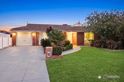 60 Astley Wynd, Lynbrook, VIC 3975