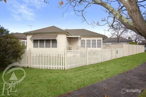 Property photo of 7 Bridges Avenue Wattle Grove NSW 2173