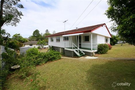 32 Arura St, Mansfield, QLD 4122