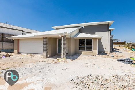 Property photo of 2/7 Trinity Crescent Springfield Lakes QLD 4300