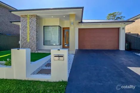 8 Coventry Cres, Denham Court, NSW 2565
