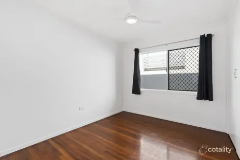 Property photo of 71 Albion Avenue Miami QLD 4220