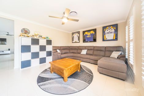 Property photo of 16 Barn Owl Avenue Wadalba NSW 2259
