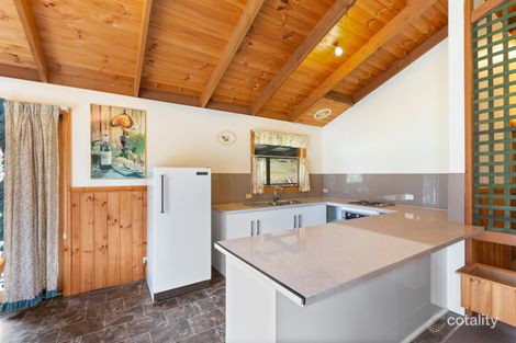 Property photo of 28 Barnetts Road Howqua Inlet VIC 3723