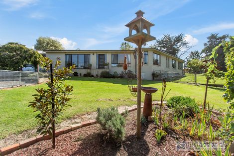 Property photo of 24 Seaview Road Tyabb VIC 3913