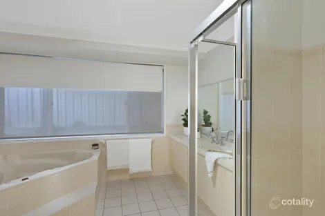 Property photo of 8 Mountbatten Place Valentine NSW 2280