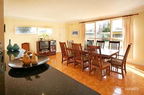 Property photo of 27 Hampshire Road Forest Hill VIC 3131