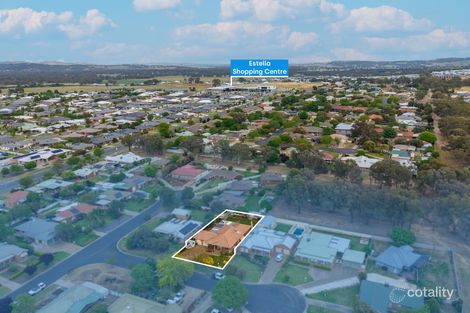 Property photo of 2 Cooba Place Estella NSW 2650