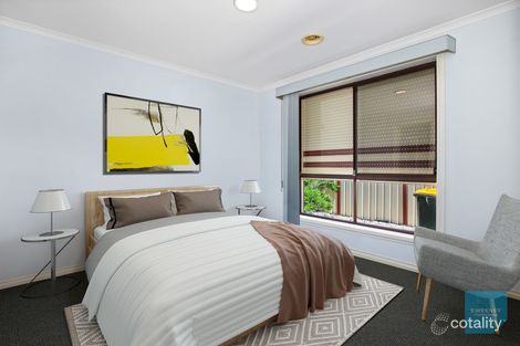 Property photo of 2A Shakespeare Drive Delahey VIC 3037