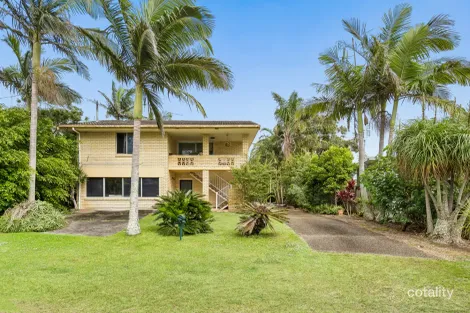 11 Wommin Lake Cres, Fingal Head, NSW 2487