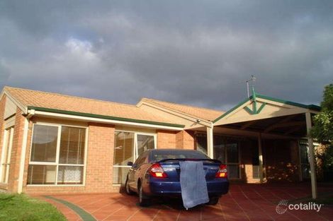 Property photo of 8 Frances Crescent Cranbourne North VIC 3977