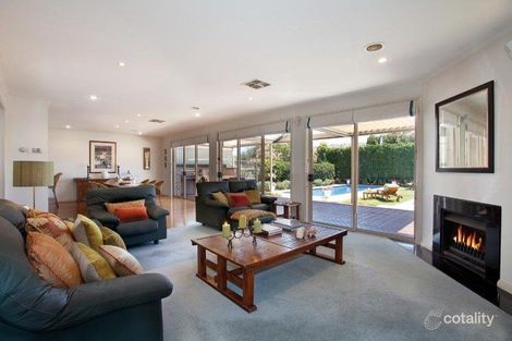 Property photo of 9 Inverness Way Balwyn North VIC 3104