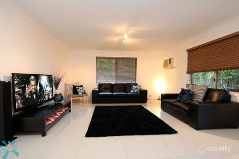 Property photo of 7 Tannadice Court Regents Park QLD 4118