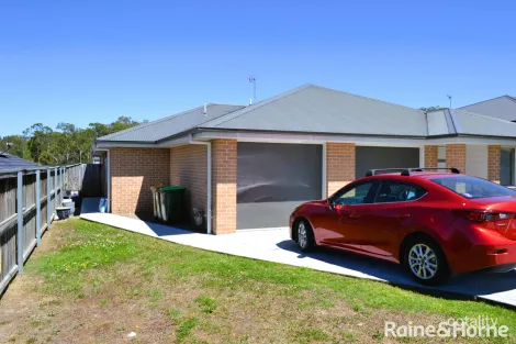 2/15 Horne Cl, Greta, NSW 2334