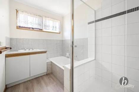 Property photo of 16 Burunda Road Rosebud VIC 3939