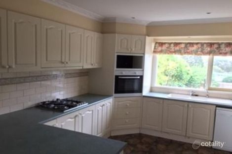 Property photo of 4 Breakaday Pass Chirnside Park VIC 3116