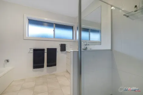 Property photo of 8 Liatoki Street Mansfield QLD 4122