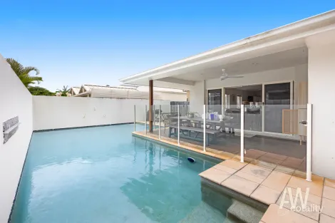 Property photo of 14 Lombok Street Parrearra QLD 4575