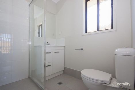 Property photo of 33 Butterleaf Crescent Pimpama QLD 4209