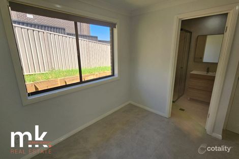 Property photo of 33 Leggett Street Spring Farm NSW 2570