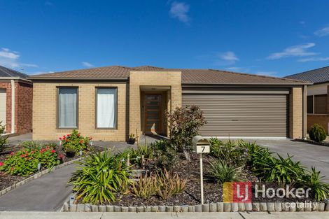 7 Statesman Cct, Cranbourne East, VIC 3977