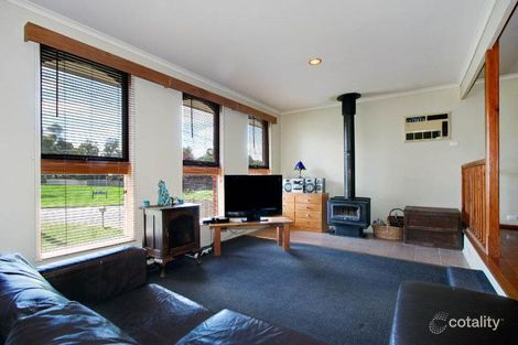 Property photo of 18 Yarra Street Yarra Glen VIC 3775
