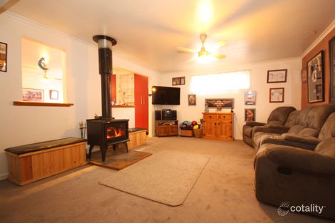 Property photo of 35 Isla Avenue Glenroy VIC 3046