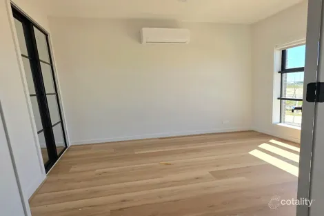 Property photo of 6 Olivia Lane Clyde VIC 3978