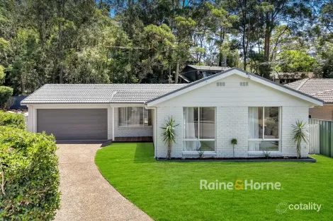 16 Robson Cl, Point Clare, NSW 2250