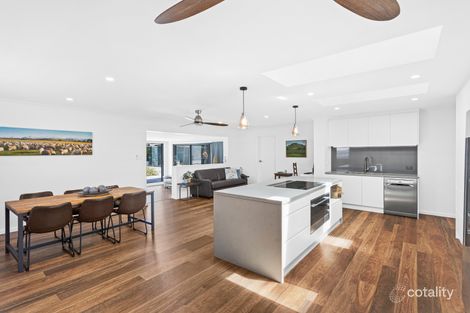 Property photo of 50 Devonshire Crescent Oak Flats NSW 2529