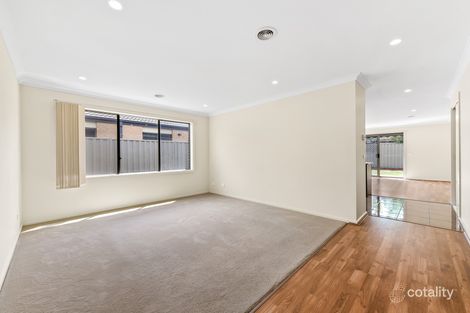 Property photo of 33 Ardent Crescent Cranbourne East VIC 3977
