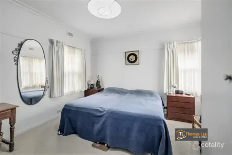 Property photo of 43 Marquis Road Bentleigh VIC 3204
